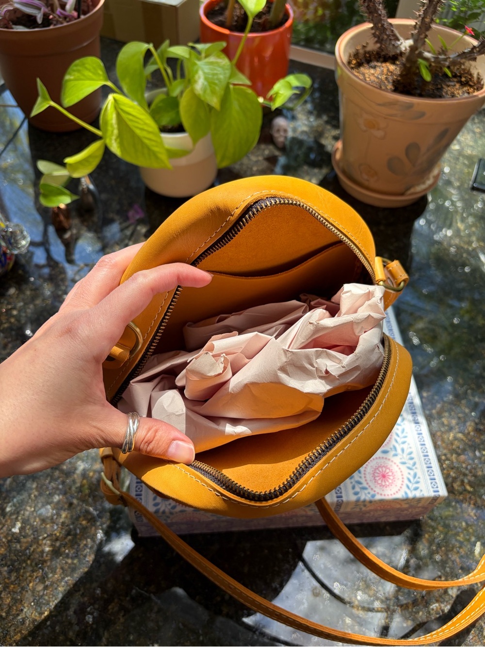 Portland Leather Sunflower Large Circle Crossbody Bag - Retired 🌻 - Picture 5 of 8